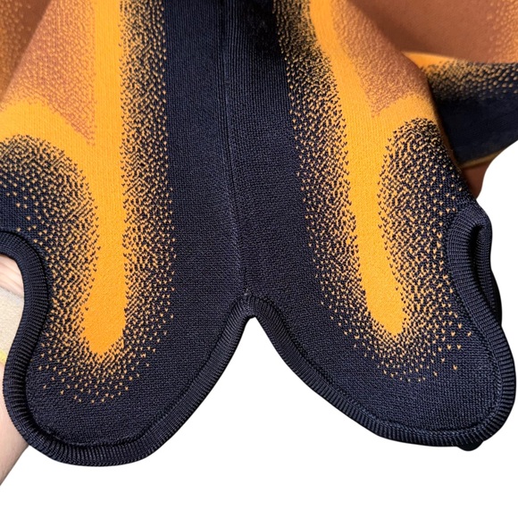 PH5 Aster Reversible Asymmetric Wavy Dress - Picture 9 of 9